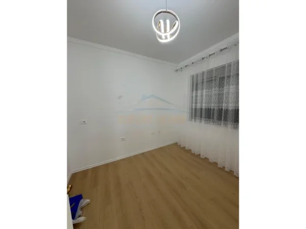 Tirane, shitet apartament 2+1 Kati 1, 78 m² 130.000 € (FRESK)