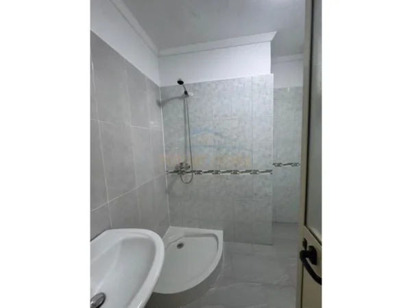 Tirane, shitet apartament 2+1 Kati 1, 78 m² 130.000 € (FRESK)