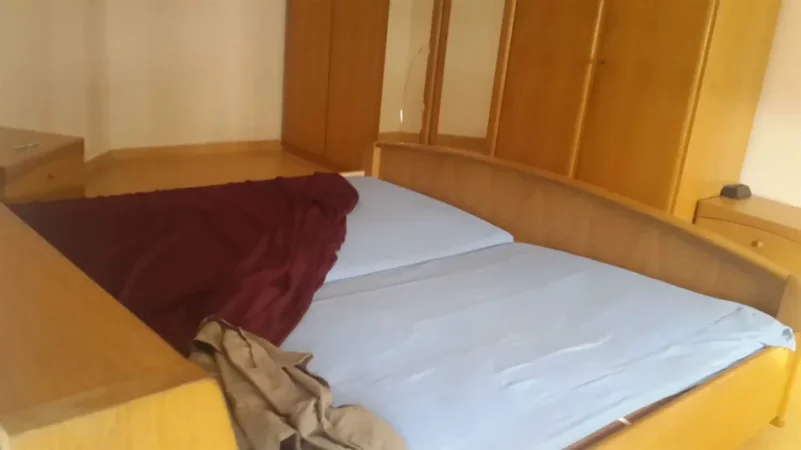 Tirane, jepet me qera apartament 1+1+Ballkon Kati 4, 58 m² 350 € (https://maps.app.goo.gl/hets39JypVCDaKNy5?g_st=ac)
