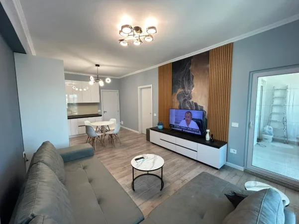 Tirane, jepet me qera 2+1 Kati 5, 90 m² 750 € 