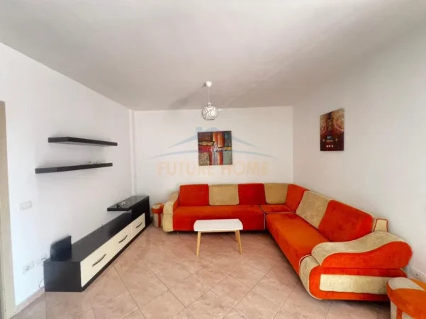 Tirane, shitet apartament 1+1+Aneks+Ballkon Kati 2, 80 m² 128.000 € (Yzberisht)