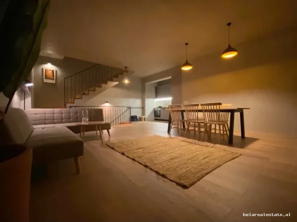 Tirane, jepet me qera apartament 2+1 Kati 2, 180 m² 1.200 € (Bulevardi Manjolave)
