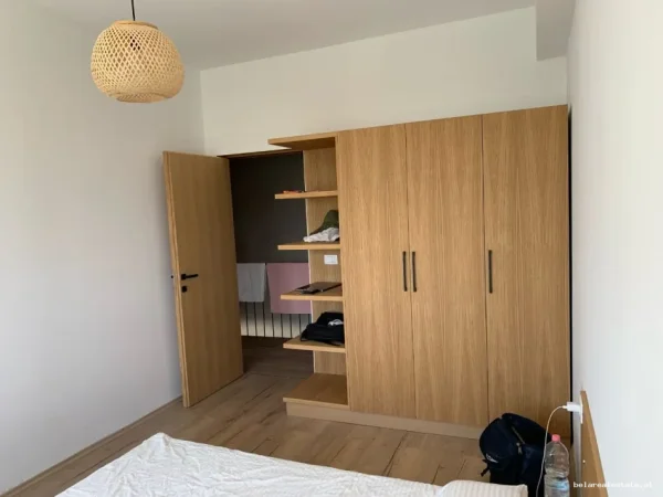 Tirane, jepet me qera apartament 2+1 Kati 2, 180 m² 1.200 € (Bulevardi Manjolave)