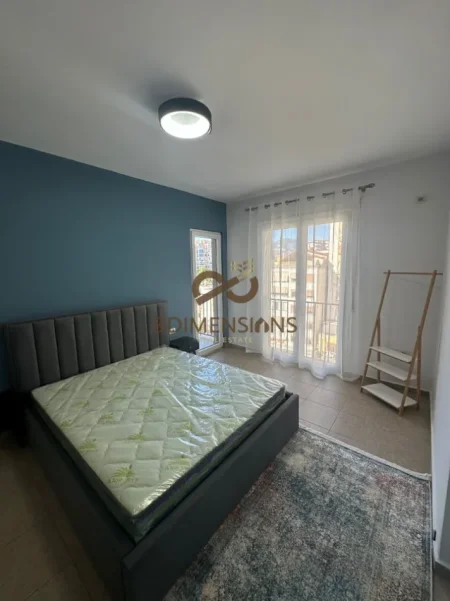 Jepet me qera Apartament 1+1 ne nje residence te re prane Stacionit te Trenit (D8241A-197)