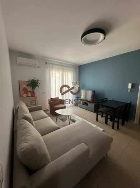 Jepet me qera Apartament 1+1 ne nje residence te re prane Stacionit te Trenit (D8241A-197)