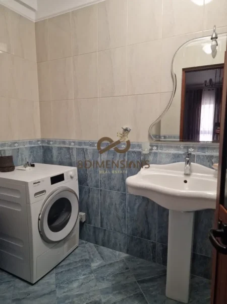 Jepet me qera Apartament 2+1 ne Rrugen Fortuzi D8242A-180