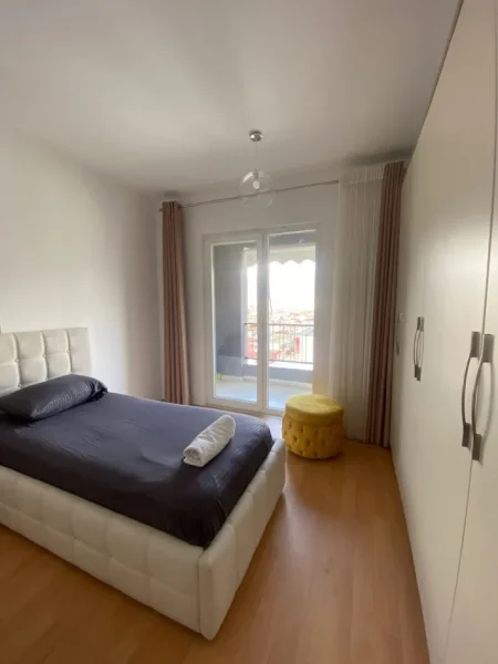 Tirane, jepet me qera apartament 2+1 Kati 9, 100 m² 650 € (Rruga 5 Maji)