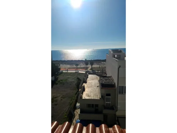 Durres, shitet hotel Kati 3, 1.300 m² 2.000.000 € (Durres)