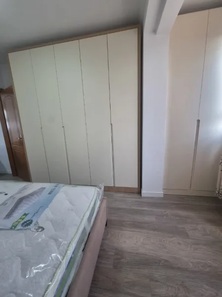 Tirane, jepet me qera apartament 1+1 Kati 5, 50 m² 350 € 