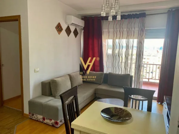 Tirane, jepet me qera apartament 2+1+Ballkon Kati 6, 75 m² 520 € (XHAMLLIKU)