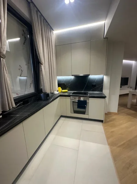 Tirane, jepet me qera apartament 1+1 Kati 4, 65 m² 700 € (Stadiumi Dinamo)
