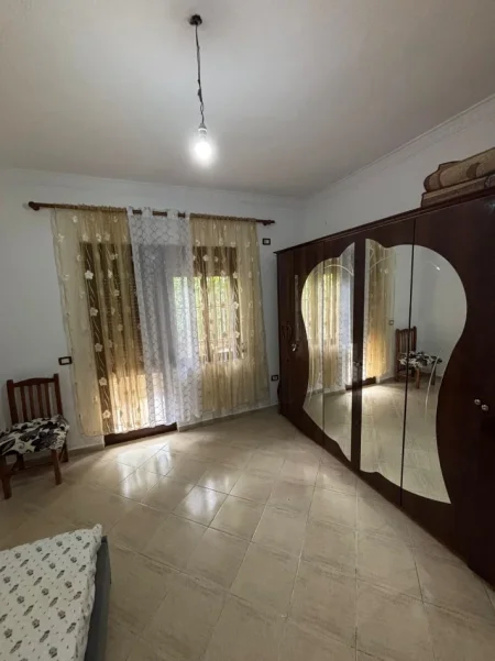 Tirane, jepet me qera apartament 2+1+post parkimi Kati 2, 100 m² 350 € (Fresk ,Rruga Dalip Topi prane Viles se Bamir Topit)