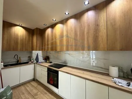 Tirane, shitet apartament 2+1 Kati 3, 108 m² 260.000 € (ALI DEM)