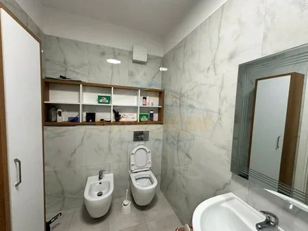 Tirane, shitet apartament 2+1 Kati 3, 108 m² 260.000 € (ALI DEM)