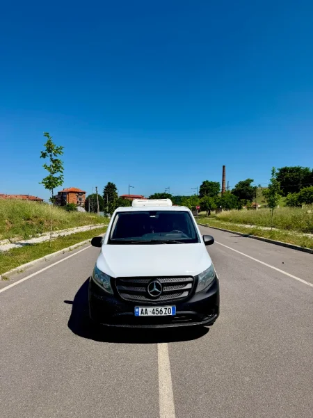 Korce, shes Frigorifer Mercedes Benz vito Nafte, e bardhë manuale Kondicioner 250.000 km