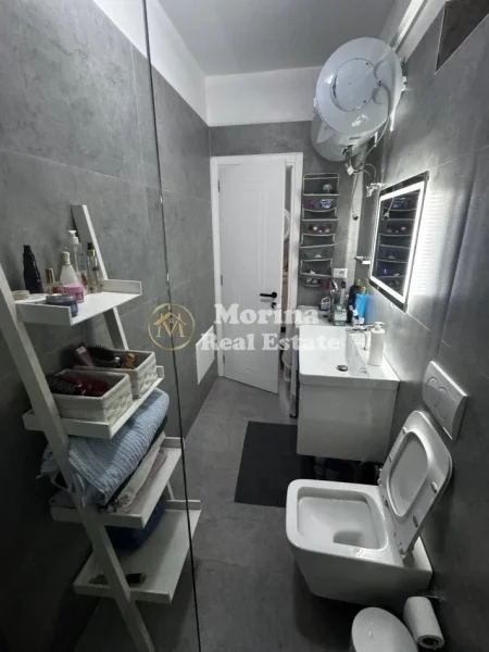 Tirane, jepet me qera apartament 1+1 Kati 4, (Apartament 11 Yzberisht 400 Euro Muaj 8)