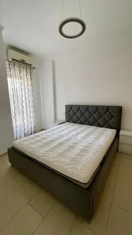 Tirane, jepet me qera , 
