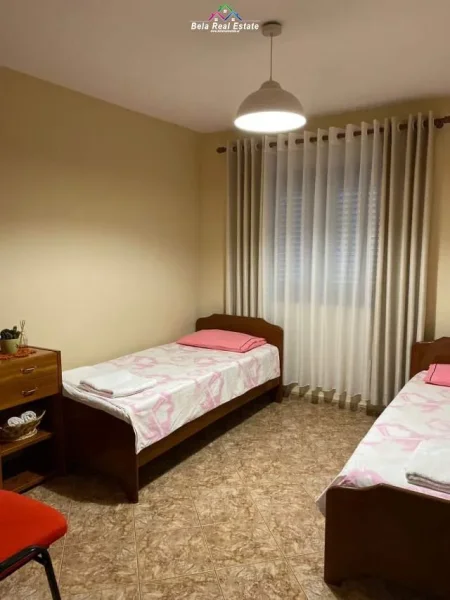 Tirane, jepet me qera apartament 2+1 Kati 3, 90 m² 630 € (shkolla e baletit)