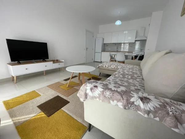 Tirane, Jepet me Qera Apartament 1+1,Mobiluar,Çmimi 55.000 Lekë të Reja, Rruga DIBRËS, Tiranë.