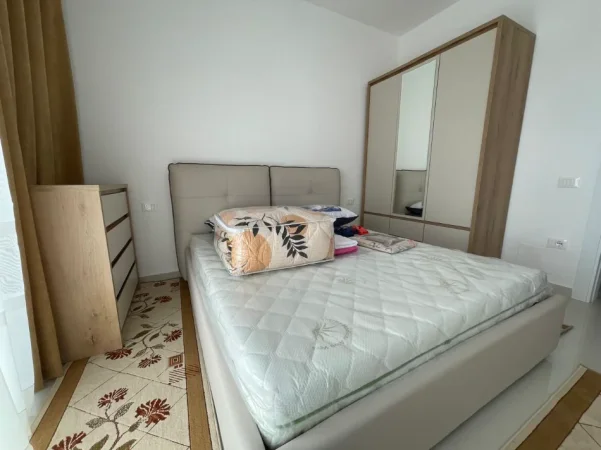 Tirane, Jepet me Qera Apartament 1+1,Mobiluar,Çmimi 55.000 Lekë të Reja, Rruga DIBRËS, Tiranë.