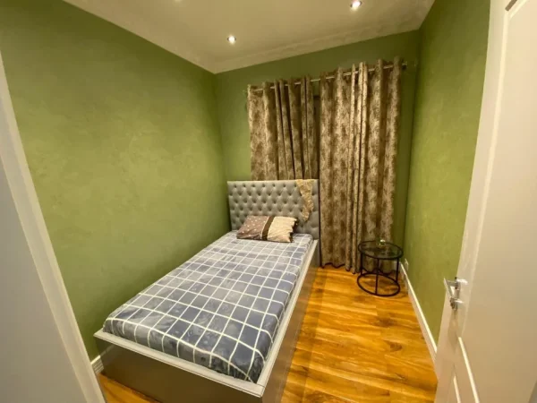 Tirane, jepet me qera apartament 2+1 Kati 3, 90 m² 450 € (Rruga Njazi Meka)