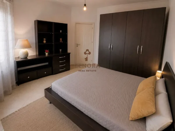 Tirane, jepet me qera apartament 2+1+Ballkon Kati 2, 186 m² 500 € (Fresku)