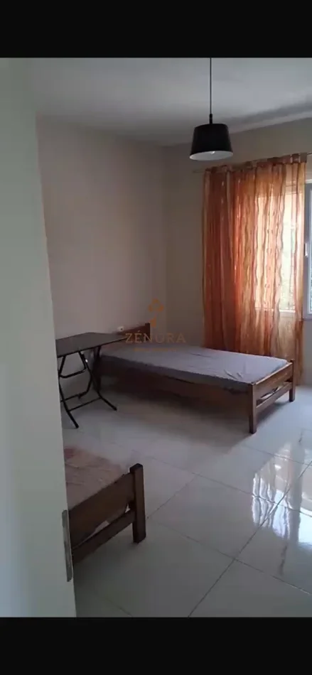 Tirane, jepet me qera apartament 3+1+Ballkon Kati 1, 134 m² 550 € (Rruga e Elbasanit)
