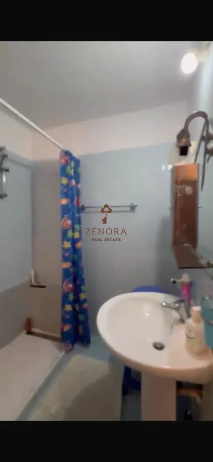 Tirane, jepet me qera apartament 2+1 Kati 2, 82 m² 650 € (Zogu i Zi)