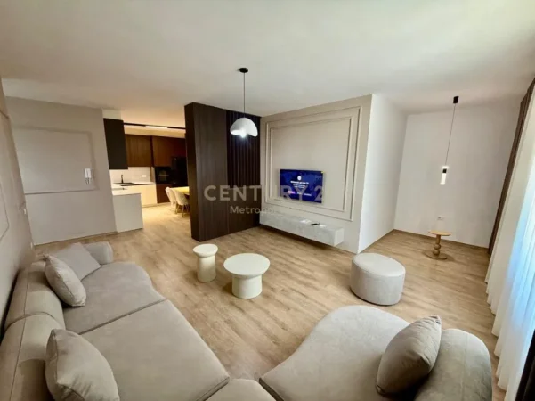 Tirane, jepet me qera apartament 2+1+Ballkon Kati 4, 123 m² 1.100 € (rruga e elbasanit rezidenca xheluks)