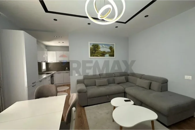 Tirane, jepet me qera apartament 2+1 , 85 m² 730 € (Rruga Ndre Mjeda)