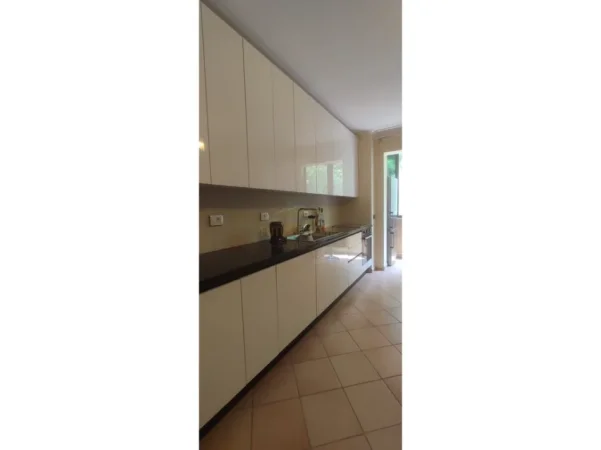 Qera, Apartament 2+1, Fusha e Aviacionit, Tiranë 0696069906