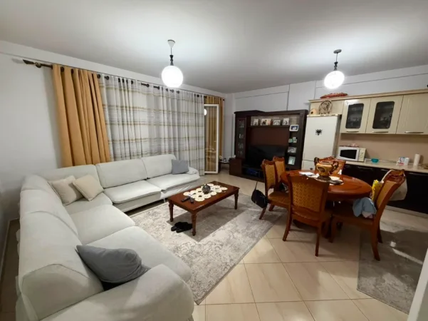 Tirane, shitet apartament 1+1 Kati 3, 89 m² 191.019 € (Bulevardi i Ri)