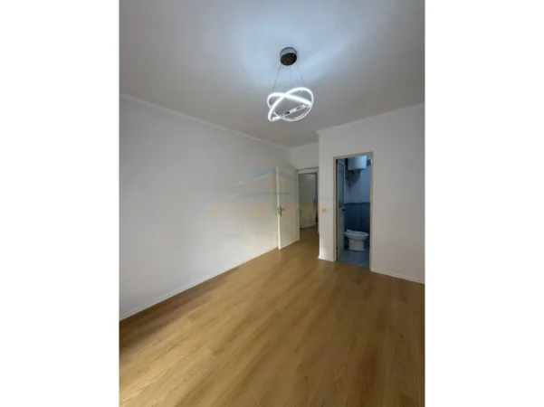 Tirane, shes apartament 2+1+Ballkon Kati 1, 78 m² 130.000 € 