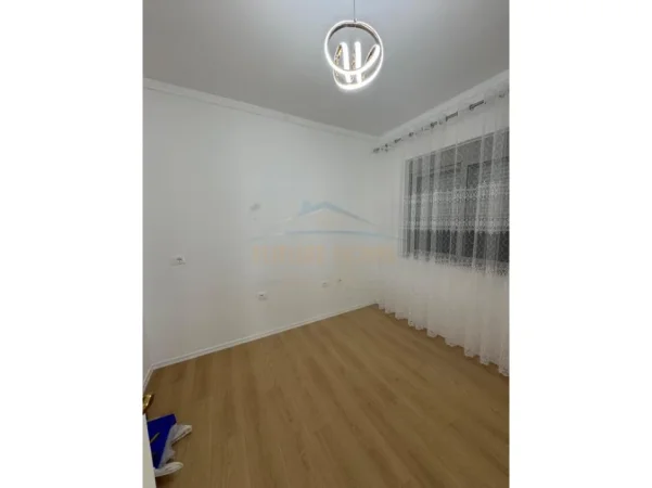 Tirane, shes apartament 2+1+Ballkon Kati 1, 78 m² 130.000 € 