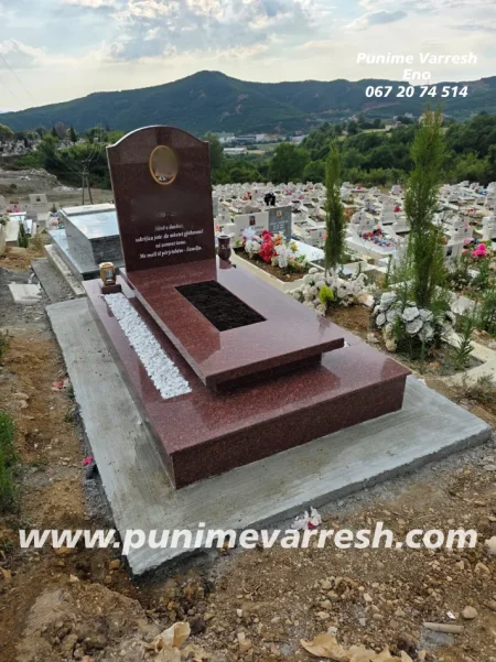 Tirane, ofroj Modele Varresh / Qivure Tufine - Varr Granit I Kuq