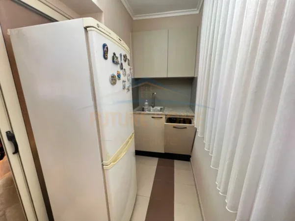 Tirane, jepet me qera apartament 2+1 Kati 3, 80 m² 600 € (Rruga e Durresit)