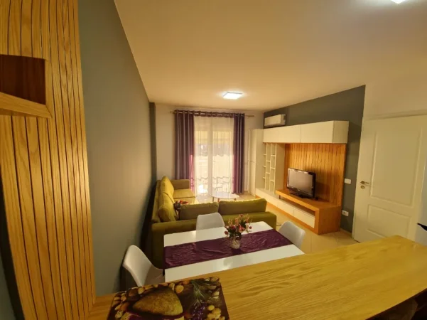 Tirane, jepet me qera , 1 m² 