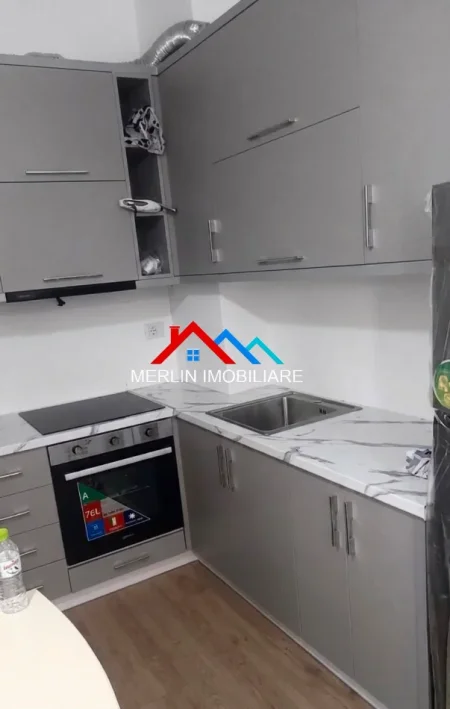 Tirane, jepet me qera apartament 1+1+Ballkon Kati 2, 67 m² 530 € (RRUGA 3 DESHMORET,YZBERISHT)