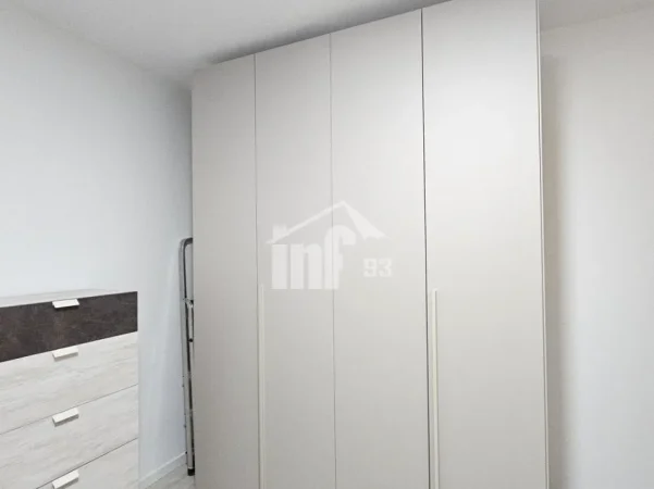 Tirane, jepet me qera apartament 2+1 Kati 2, 80 m² 700 € (MBRAPA AMBASADËS AMERIKANE, RRUGA “BUDI”)