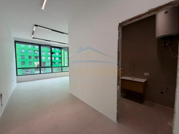 Tirane, jepet me qera zyre Kati 2, 90 m² 700 € (5 maj)