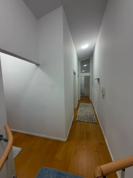 Tirane, jepet me qera apartament 3+1+Ballkon Kati 3, 120 m² 1.400 € 