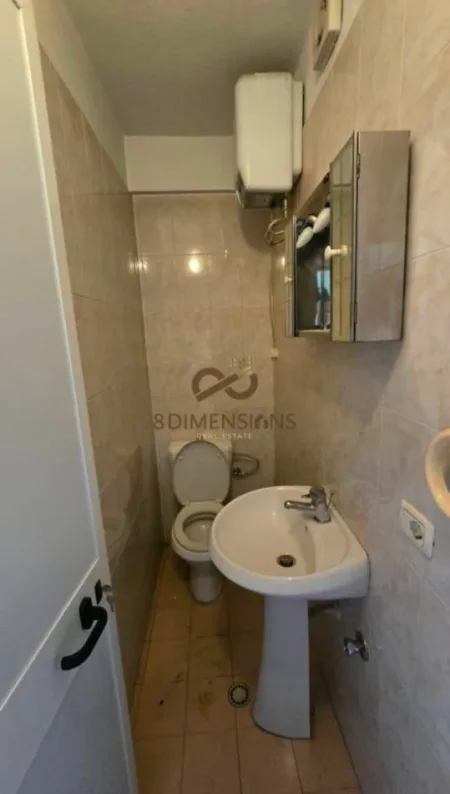 Shitet garsoniere tek Piazza, Tirane D811Z-5