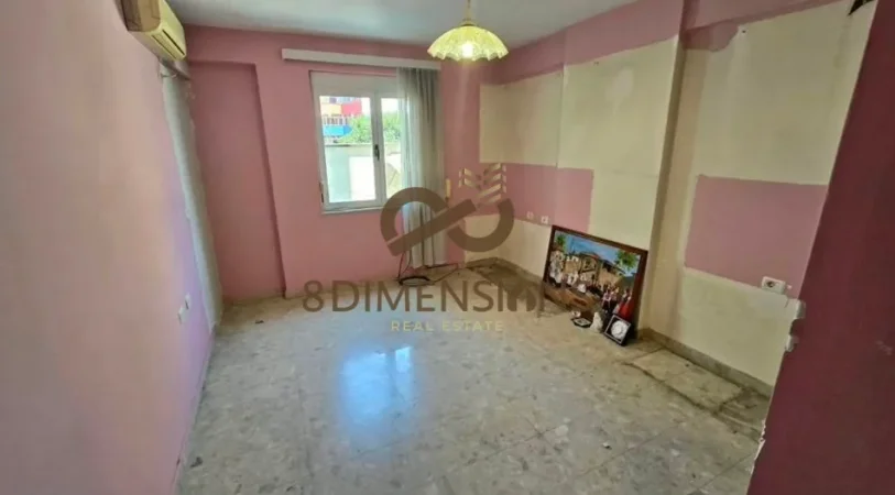 Shitet garsoniere tek Piazza, Tirane D811Z-5