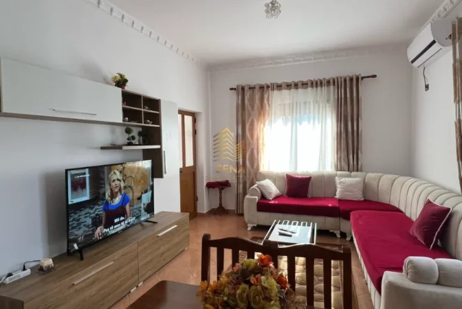 Tirane, jepet me qera apartament 2+1+Ballkon Kati 2, 90 m² 500 € (Siri Kodra)