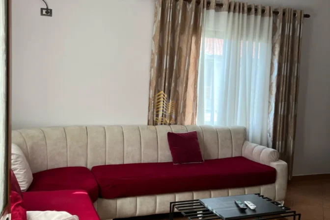 Tirane, jepet me qera apartament 2+1+Ballkon Kati 2, 90 m² 500 € (Siri Kodra)