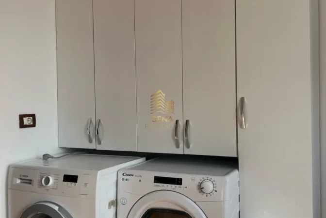 Tirane, jepet me qera apartament 2+1+Ballkon Kati 2, 90 m² 500 € (Siri Kodra)