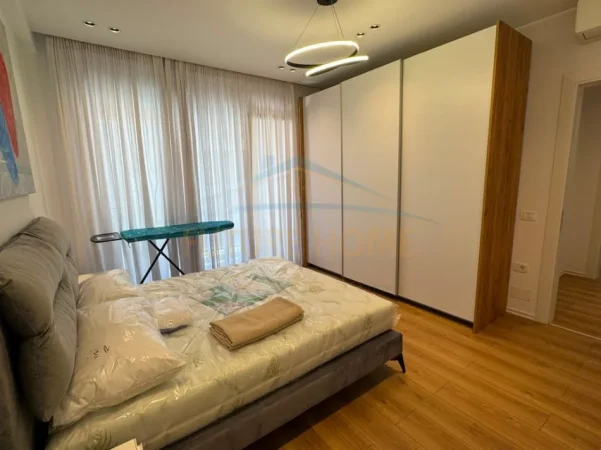 Tirane, jepet me qera apartament 1+1 Kati 1, 70 m² 650 € (Selite)