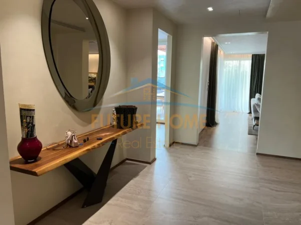 Tirane, shes apartament+verande | Penthouse 3+1+Ballkon Kati 9, 395 m² 1.200.000 € (Libri Universitar)