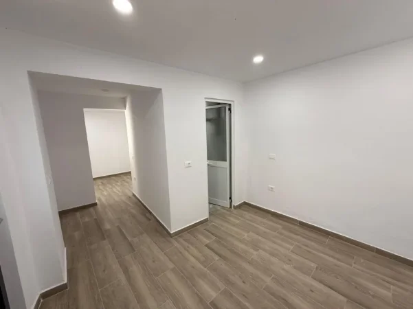 Tirane, jepet me qera , (Tregu elektrik)