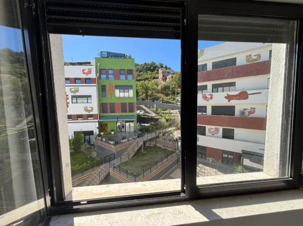 Tirane, jepet me qera apartament duplex Dublex Kati 0, 108 m² (Kodra e Diellit 2)